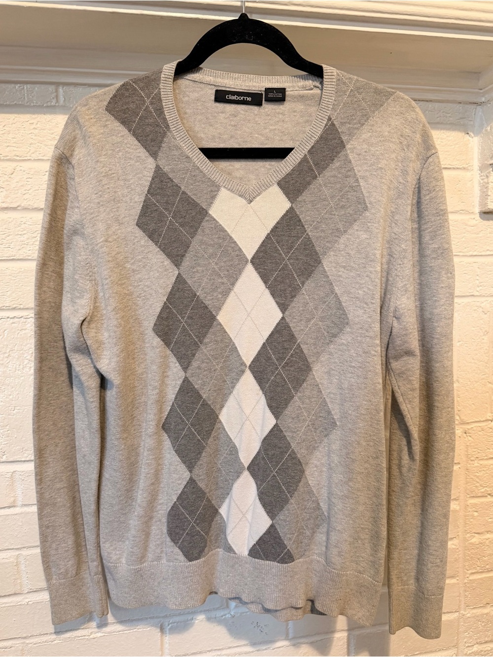 Claiborne Men's Gray Argyle V-Neck Sweater Size L